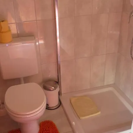 Haus Alpenrose Privatunterkunft