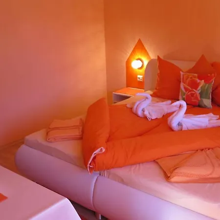 Haus Alpenrose منزل للإقامة