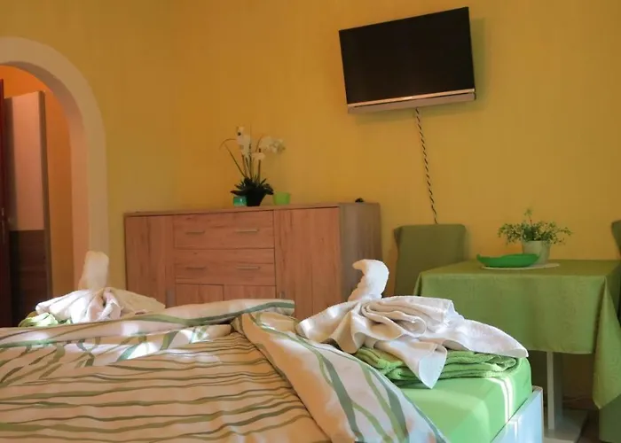 Проживание в семье Haus Alpenrose *